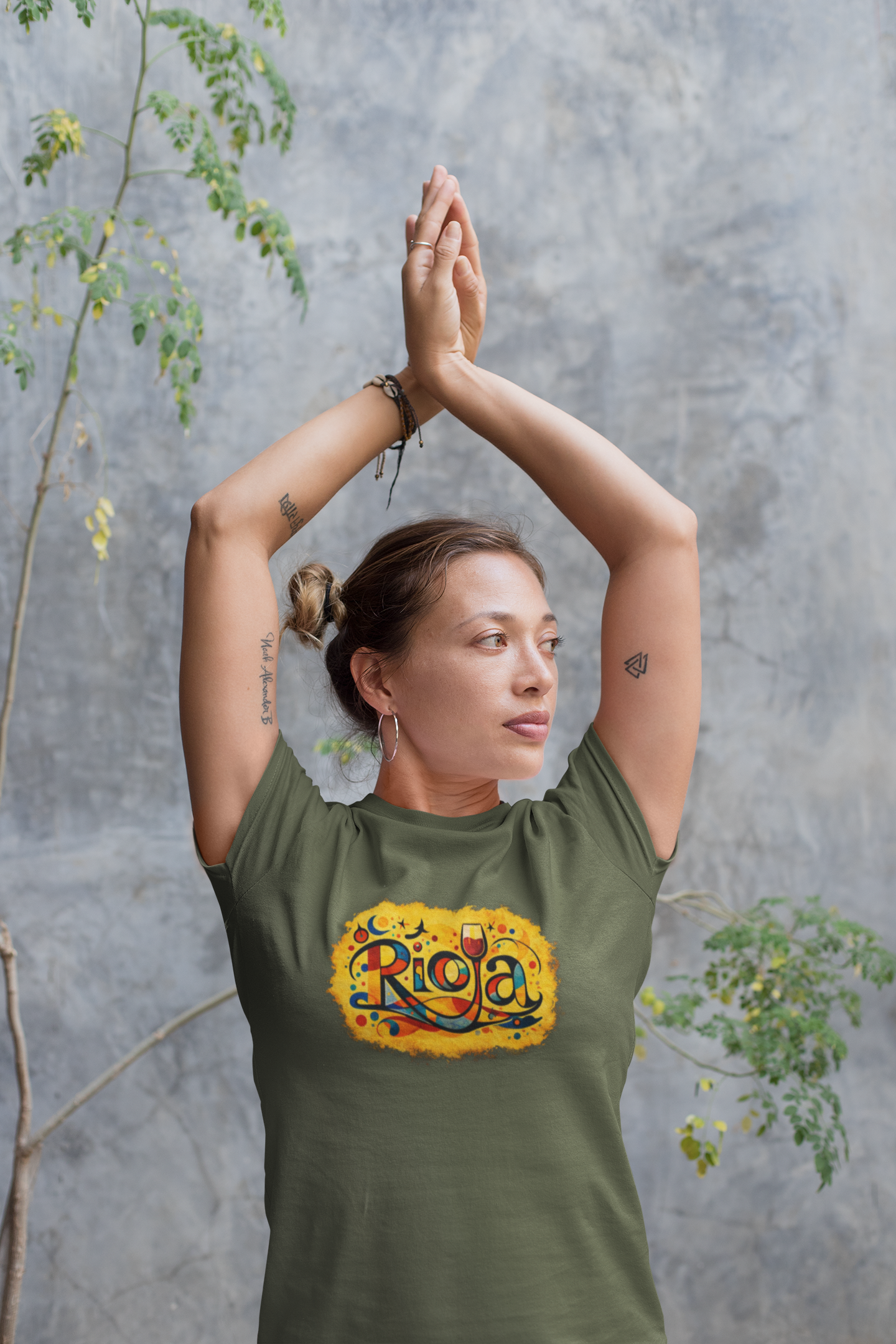 "Rioja" Gold Script Wine T-Shirt
